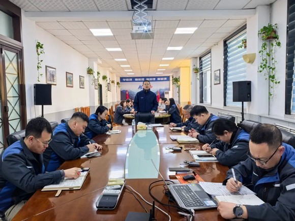 凝心聚力启新程，实干笃行创未来